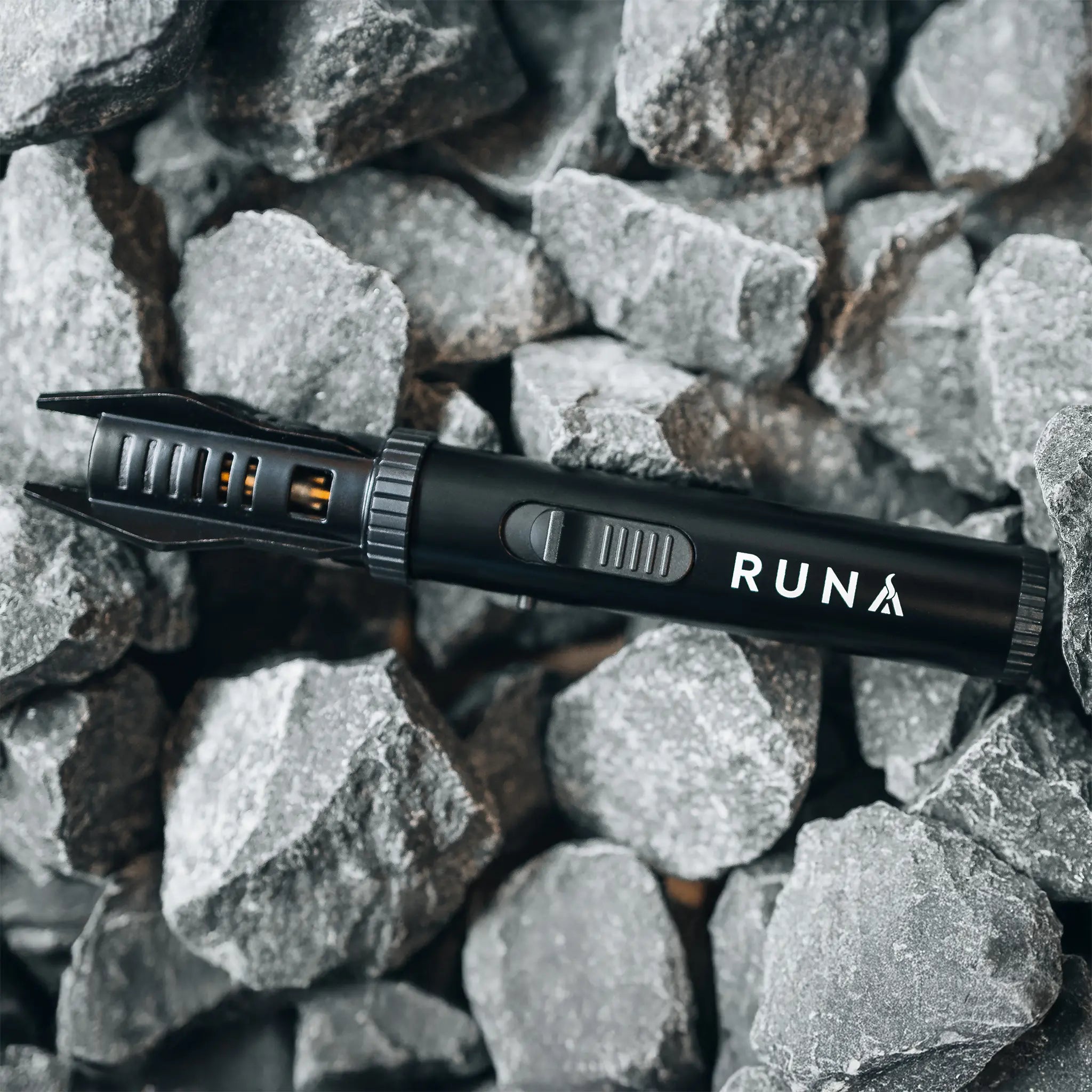 Sturmfeuerzeug von RUNA