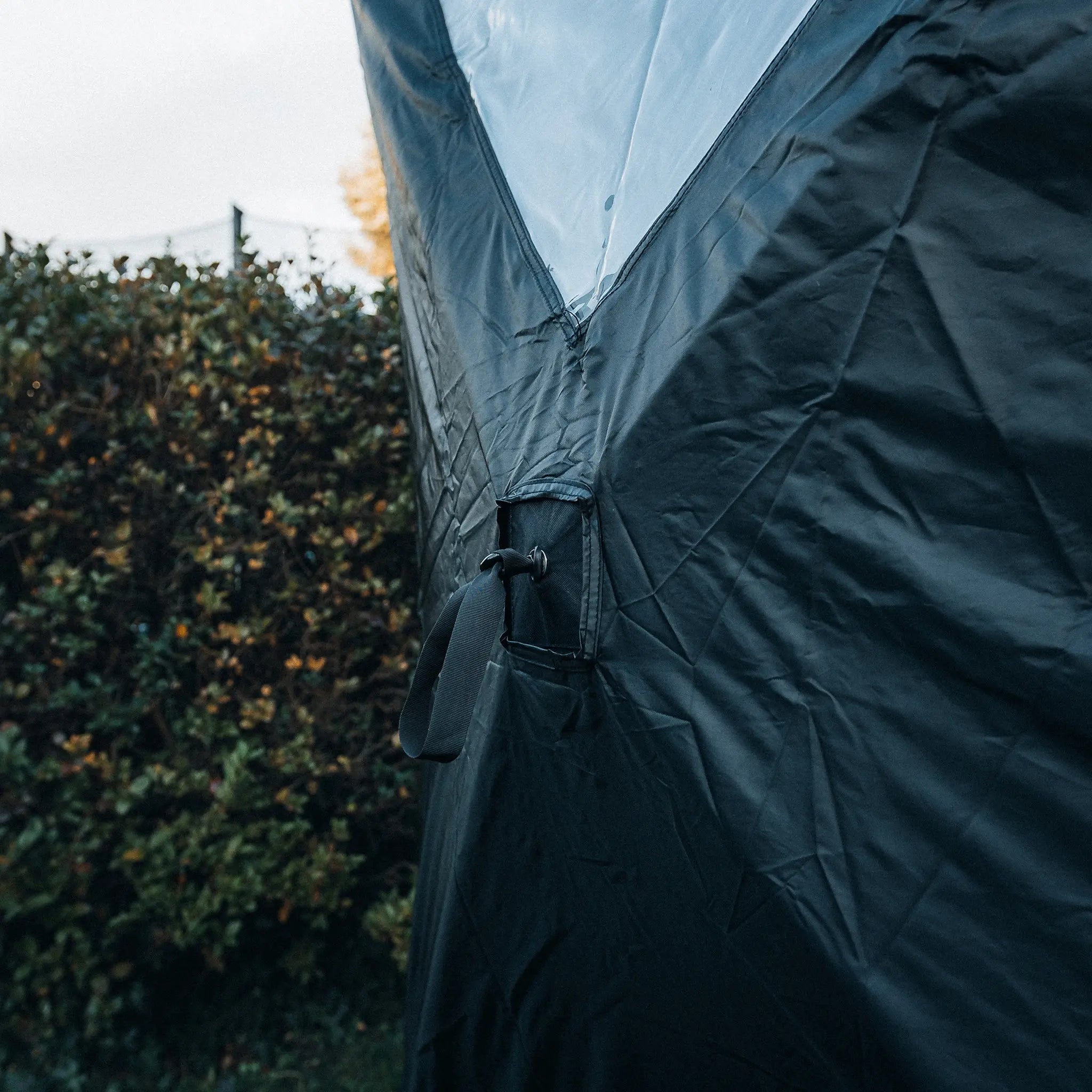 Wetterschutz für mobile Sauna im Garten – RUNA Zubehör
